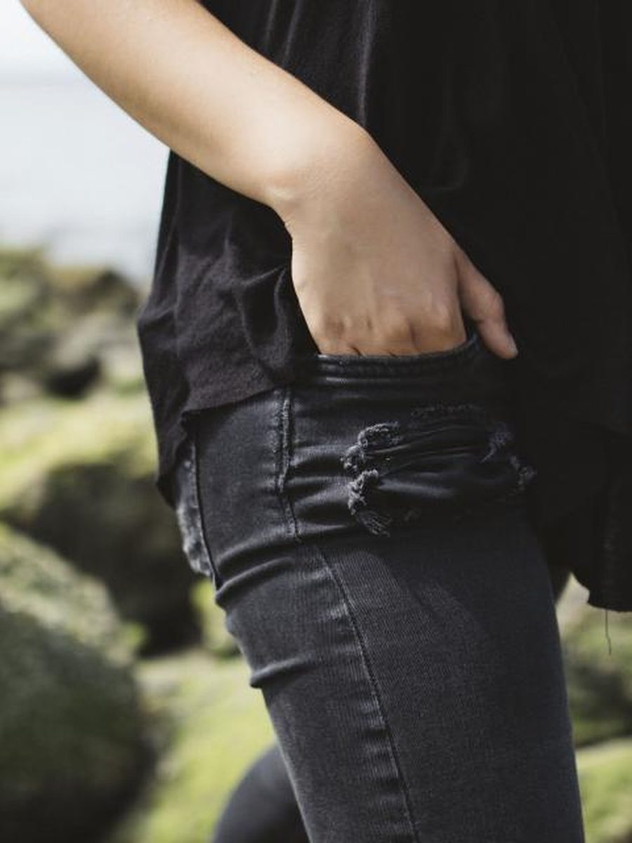 Tailored wide-leg trousers